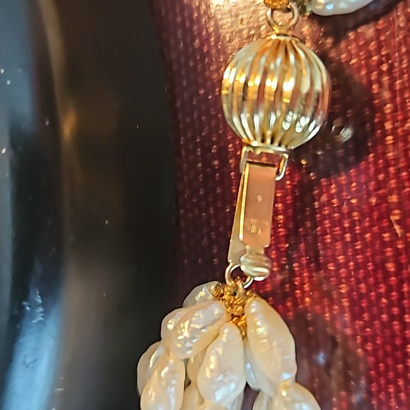 14KT Gold Freshwater Pearl Necklace. - Picture 5 of 11